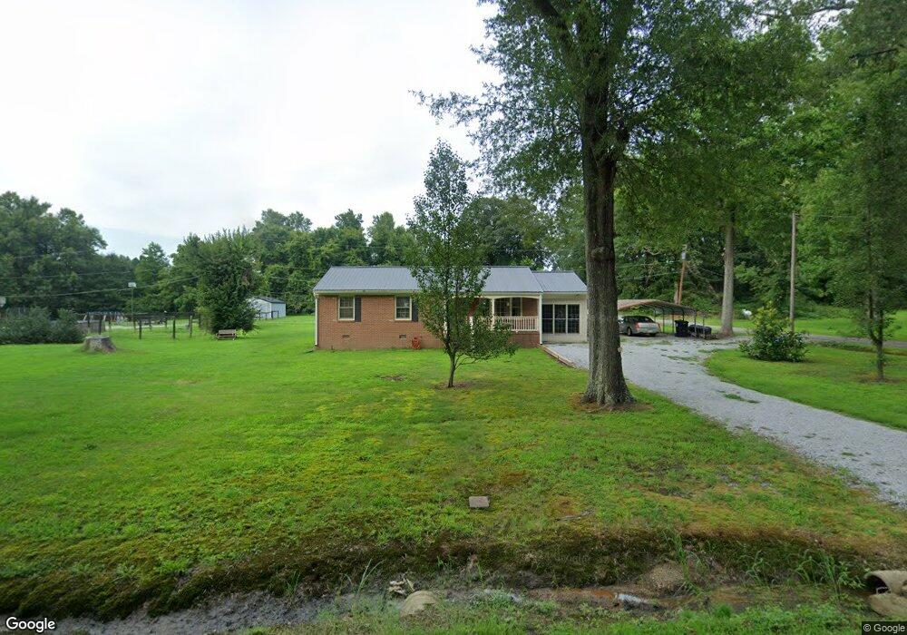 1322 Park Ave, Victoria, VA 23974 - photo 1