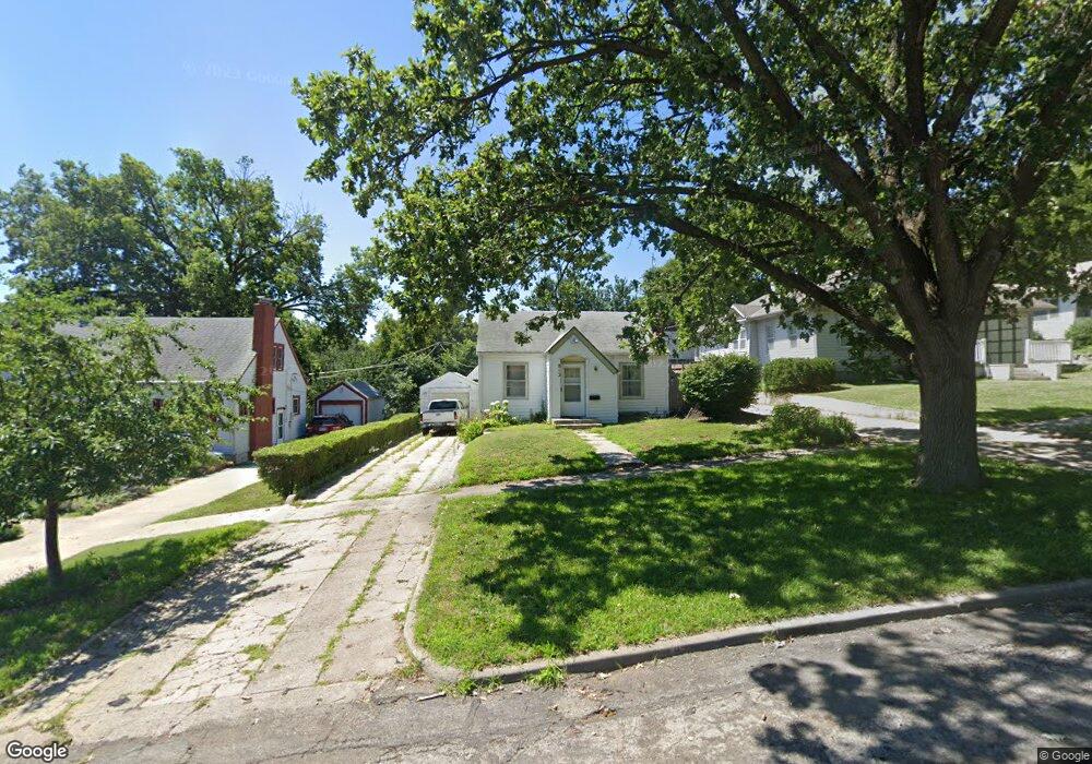 812 W 9th St, Concordia, KS 66901 - photo 1