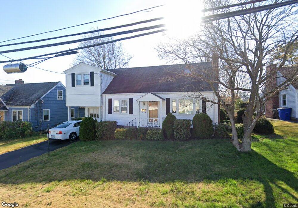 569 Fort Hale Rd, New Haven, CT 06512 - photo 1