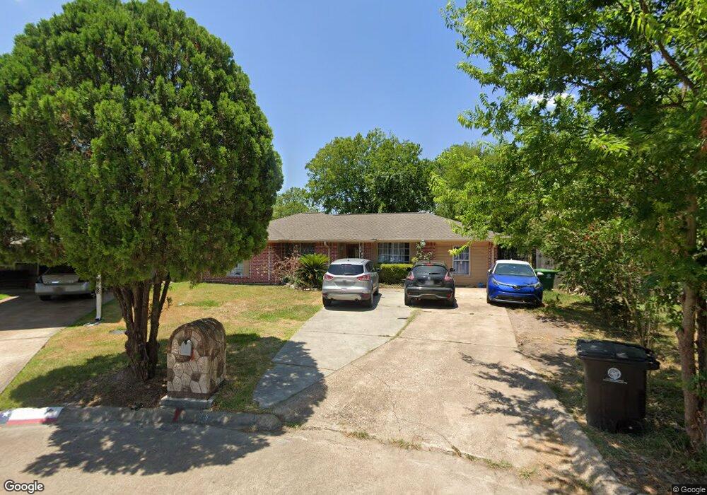 8807 Hillsgrove Ct, Houston, TX 77088 - photo 1