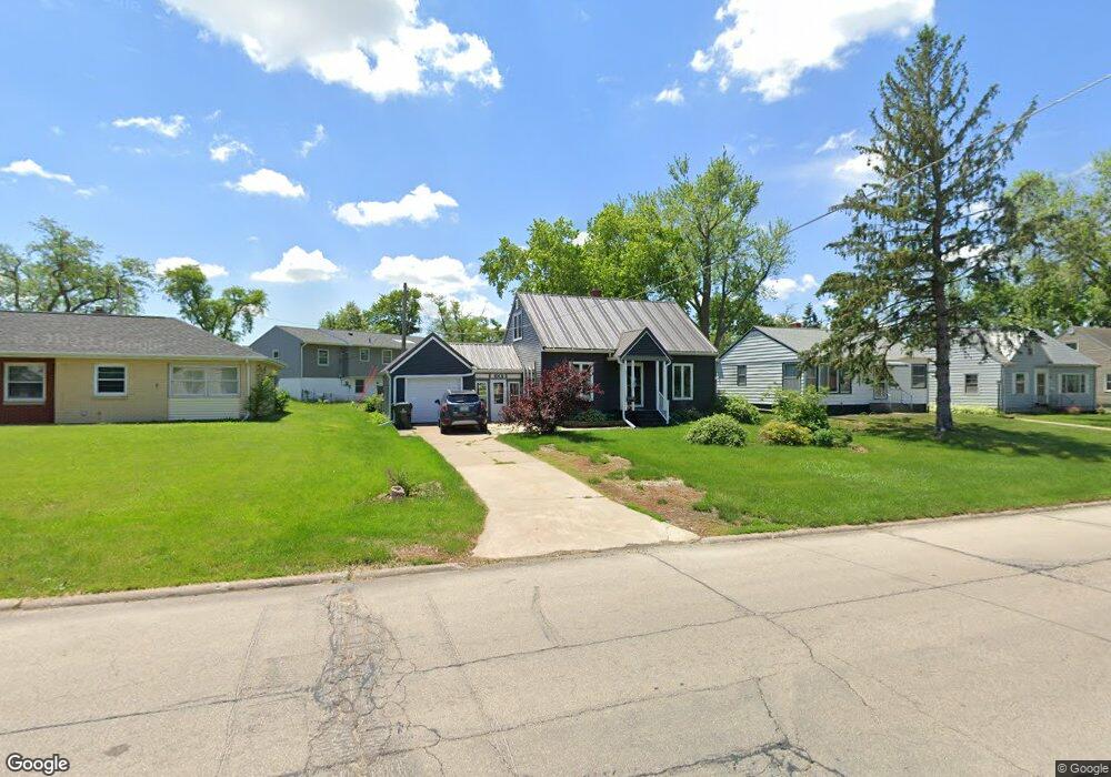 1901 1st Ave SW, Cedar Rapids, IA 52405 - photo 1