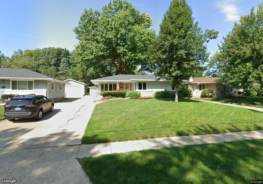 4016 33rd St, Des Moines, IA 50310 - photo 1