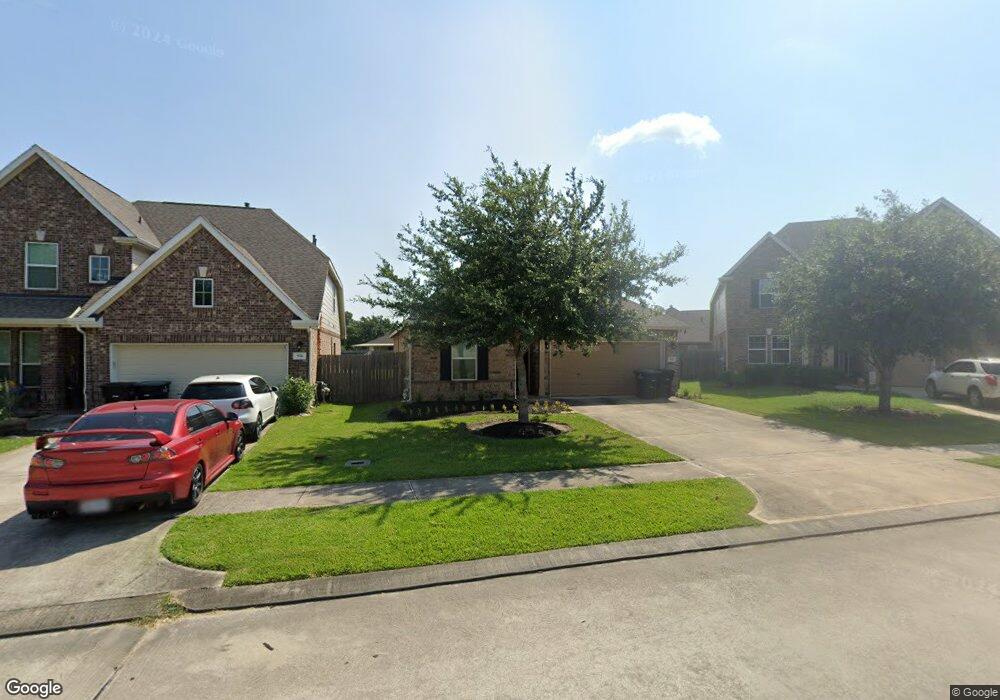 972 Jennifer St, Alvin, TX 77511 - photo 1