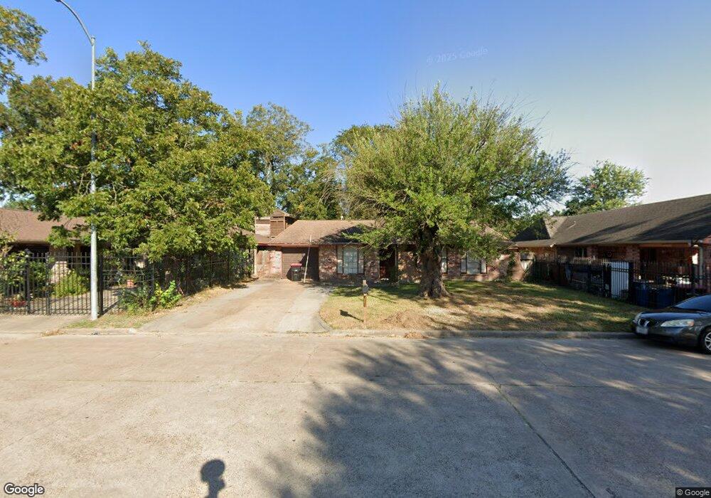 10182 Scotsbrook Dr, Houston, TX 77038 - photo 1