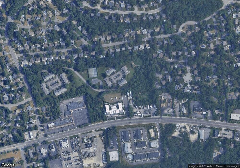 42 Sandy Hill Rd unit 42, ComMacK, NY 11725 - photo 1