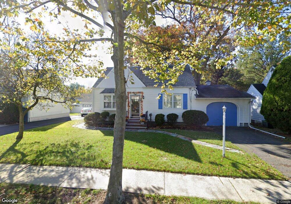 47 South Dr, Rochelle Park, NJ 07662 - photo 1