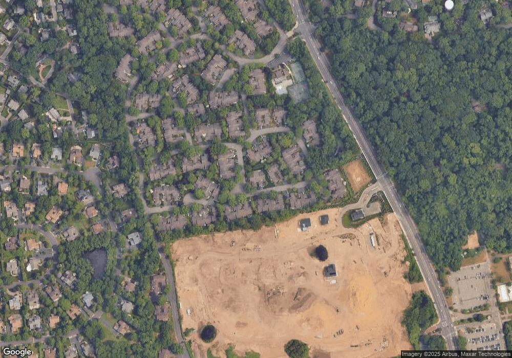 137 Darters Ln, Manhasset, NY 11030 - photo 1