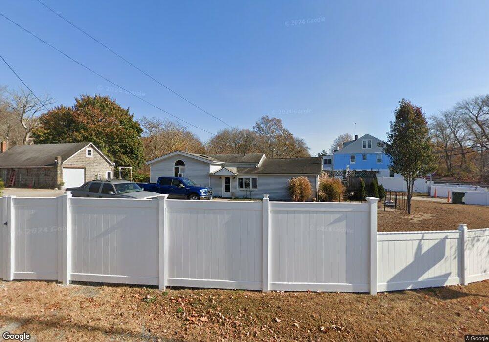 262 Shore Rd, Old Lyme, CT 06371 - photo 1