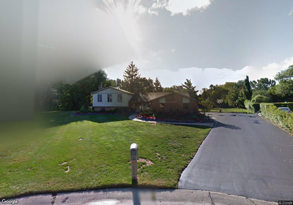 4605 Ranch Ln, Bloomfield Hills, MI 48302 - photo 1