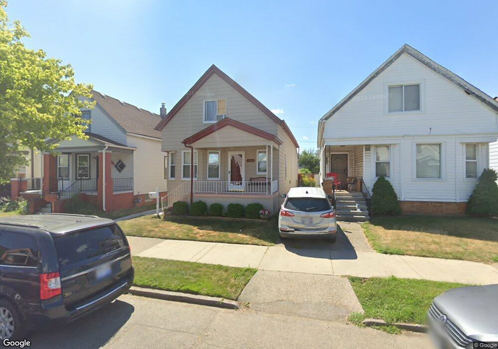 2006 Evaline St, HamtraMcK, MI 48212 - photo 1