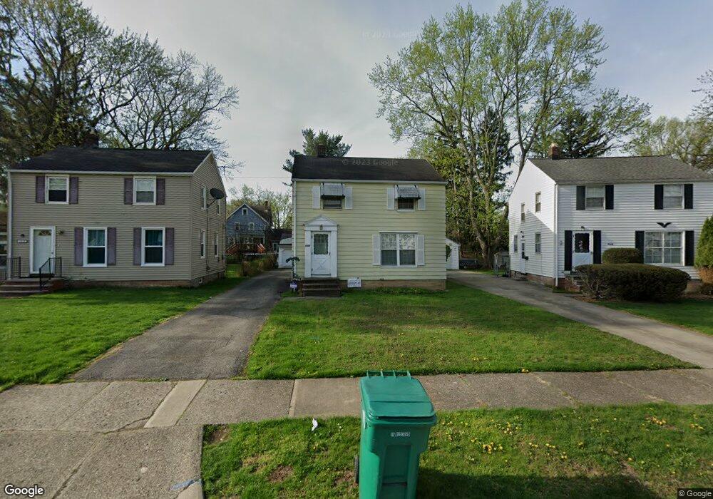 19610 Gardenview Dr, Maple Heights, OH 44137 - photo 1