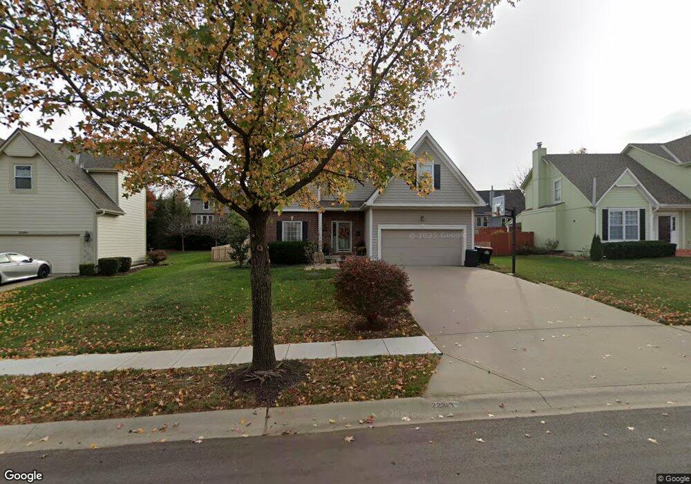 22313 W 52nd Terrace, Shawnee, KS 66226 - photo 1