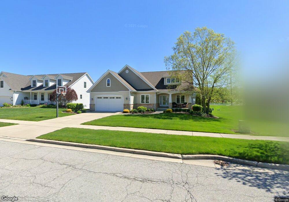 628 Davis Cir, Crown Point, IN 46307 - photo 1