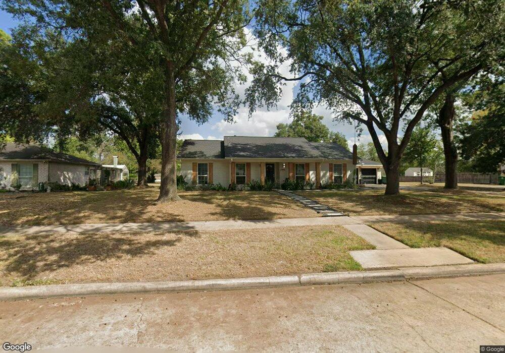 7435 Tall Pines Dr, Houston, TX 77088 - photo 1