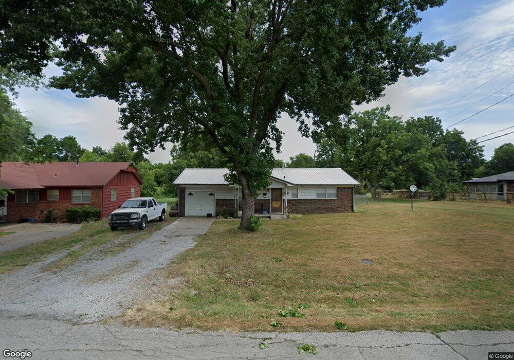 333 E Maple St, Skiatook, OK 74070 - photo 1