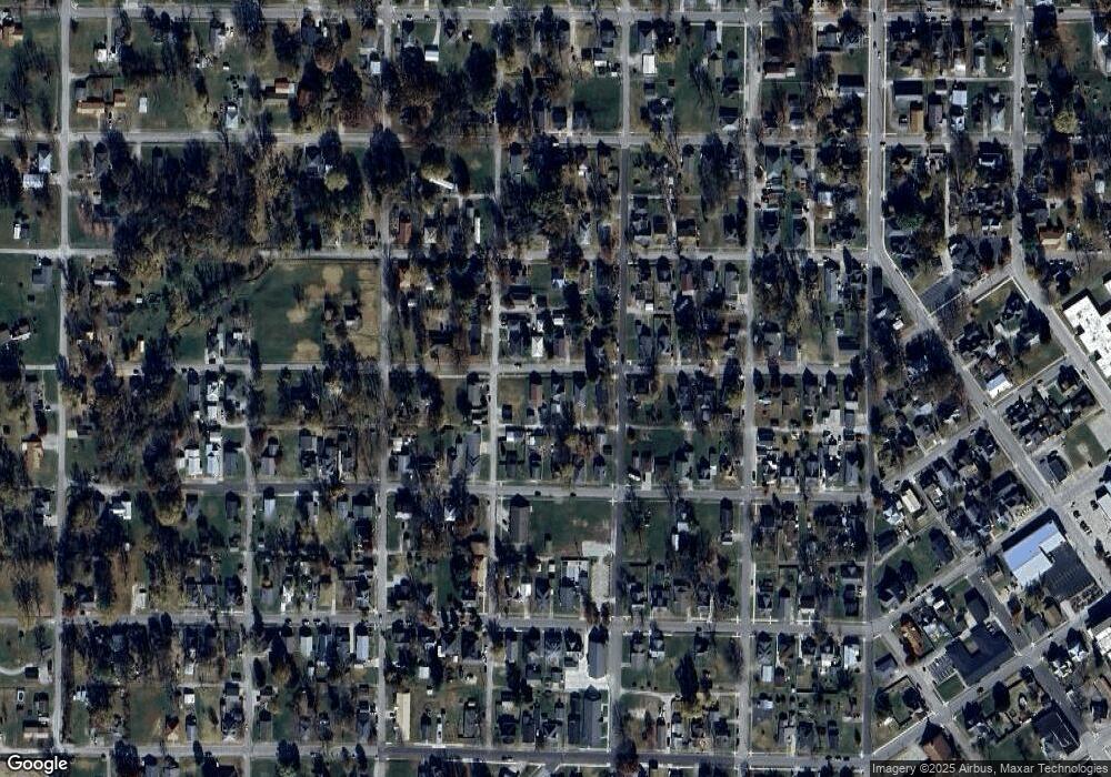 411 W 6th St, Bicknell, IN 47512 - photo 1