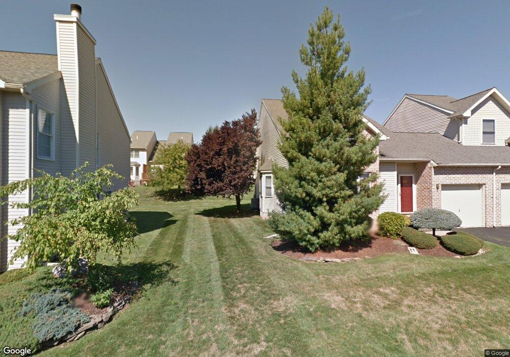 148 Lindfield Cir, Macungie, PA 18062 - photo 1