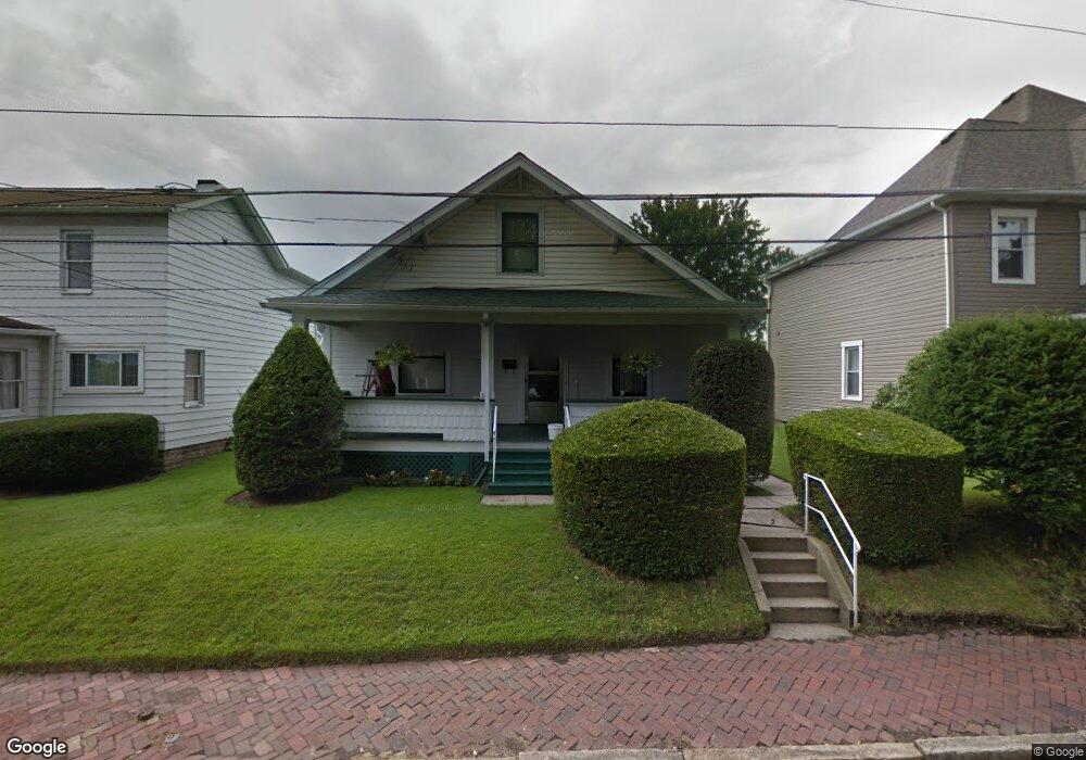 706 Bridge St, New Kensington, PA 15068 - photo 1