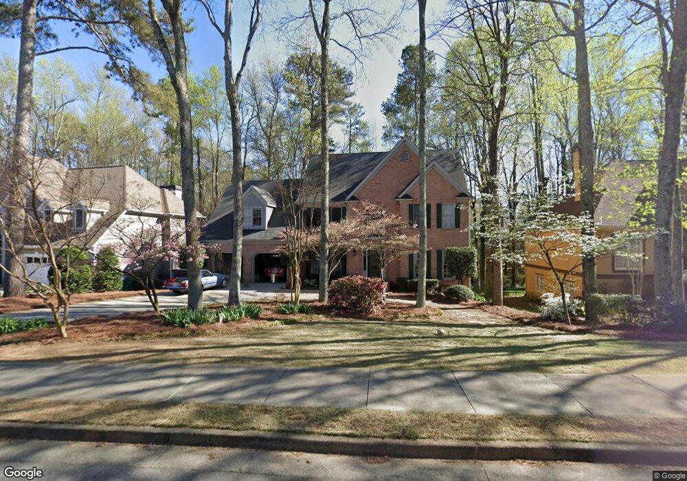 5745 Preserve Cir, Alpharetta, GA 30005 - photo 1