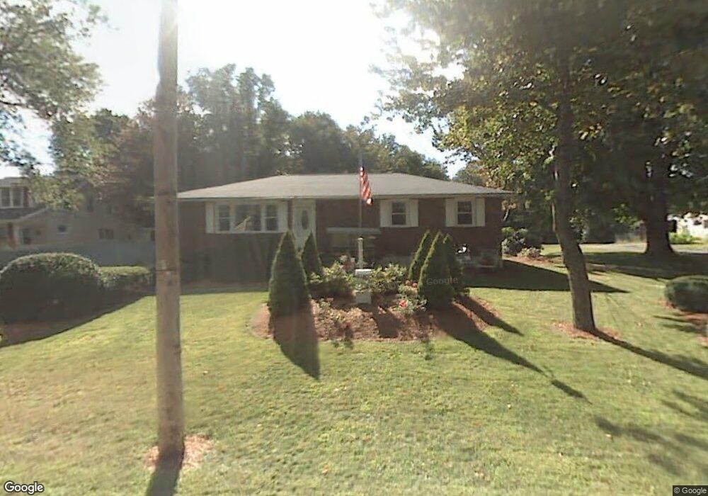 18A Wendover Rd, Worcester, MA 01606 - photo 1