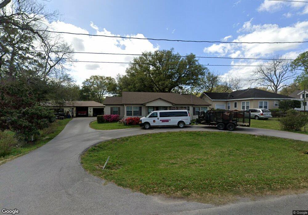 519 Fitzgerald St, East Bernard, TX 77435 - photo 1