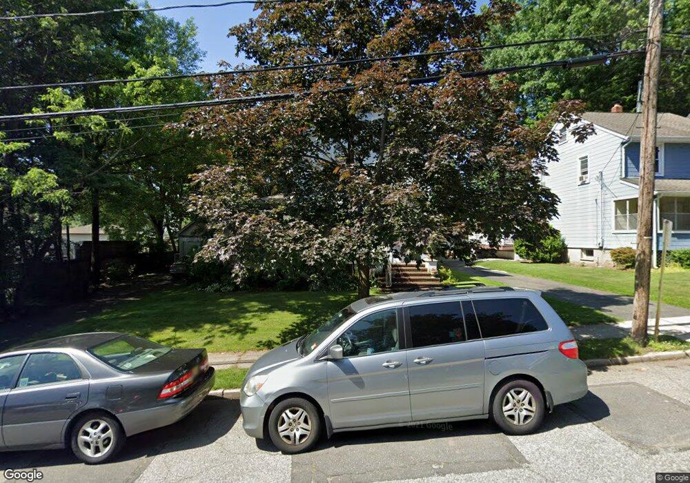 160 Raymond St, Hasbrouck Heights, NJ 07604 - photo 1