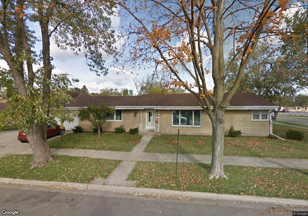1896 Spruce Ave, Des Plaines, IL 60018 - photo 1