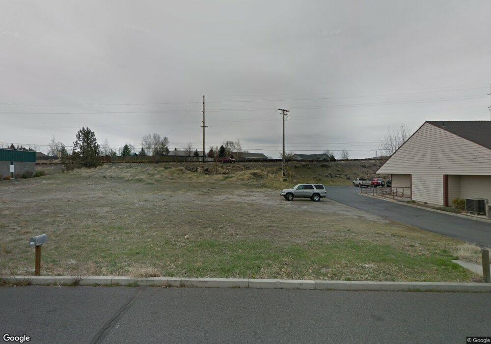 2562 SW Glacier Place, Redmond, OR 97756 - photo 1