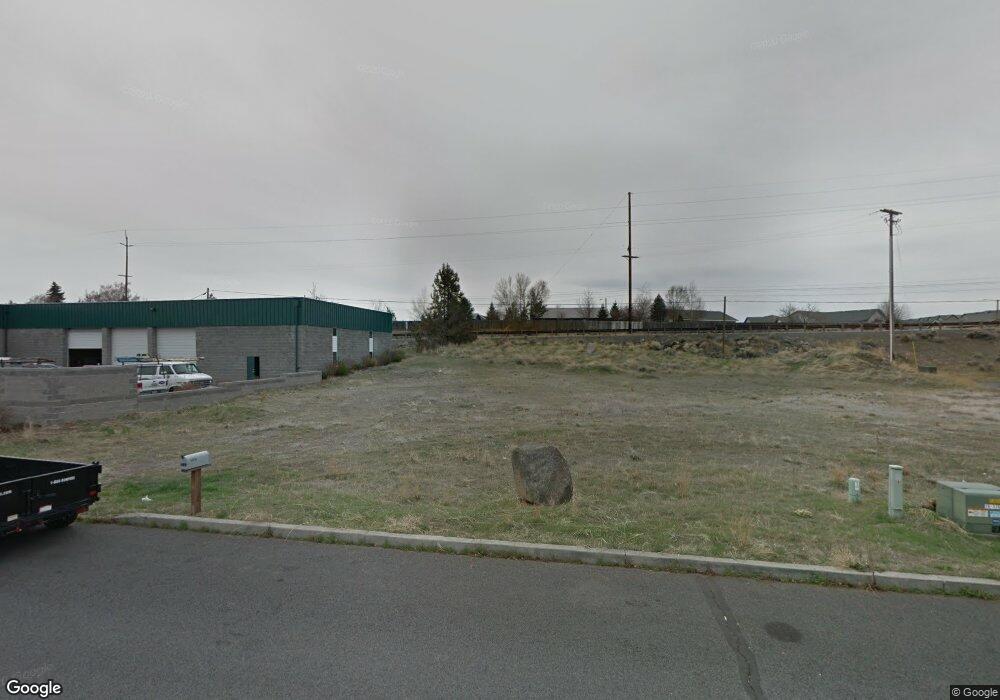 2548 SW Glacier Place, Redmond, OR 97756 - photo 1