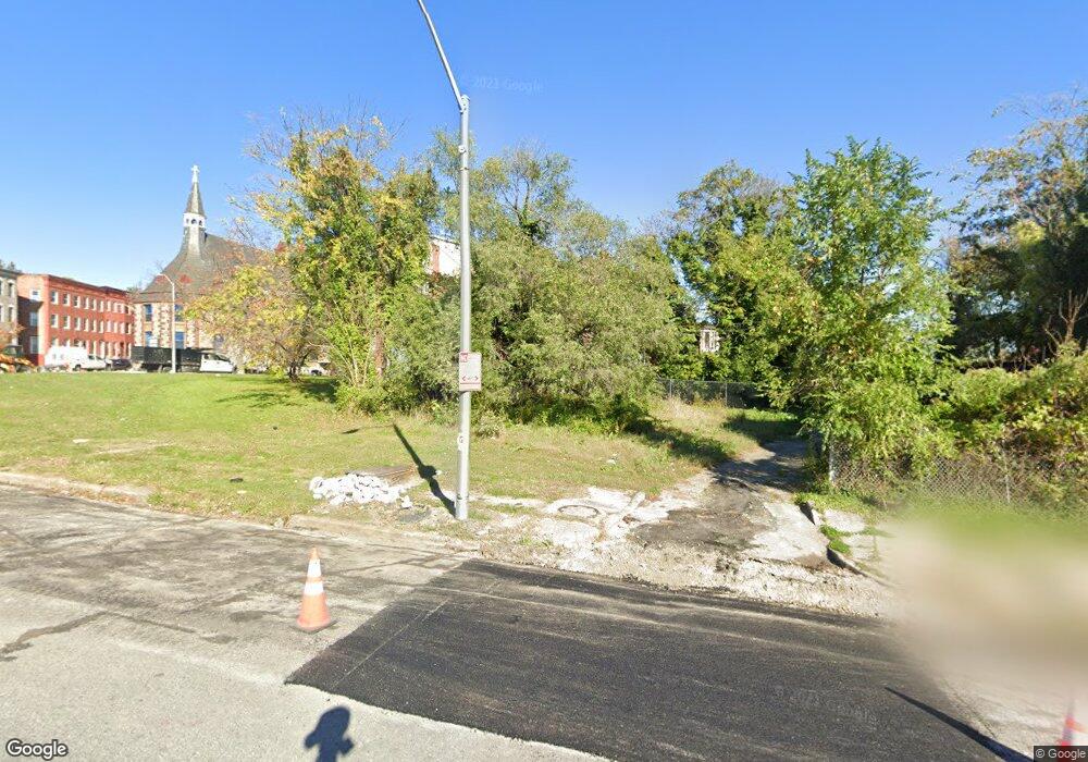 633 N Fremont Ave, Baltimore, MD 21201 - photo 1