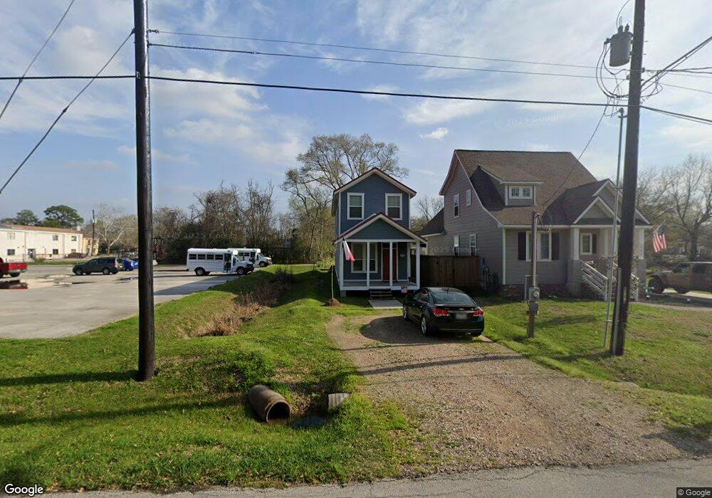 503 Hicks St, Tomball, TX 77375 - photo 1