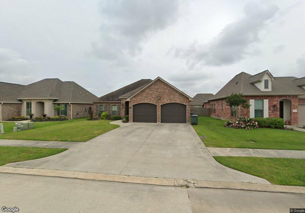 725 Dianne Ln, Lake Charles, LA 70605 - photo 1