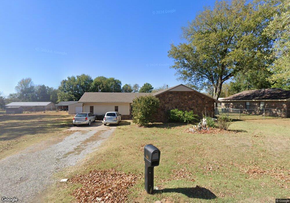 1208 N Sherman Ave, Okmulgee, OK 74447 - photo 1