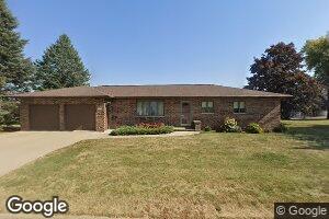 505 Hayes St SW, Cascade, IA 52033