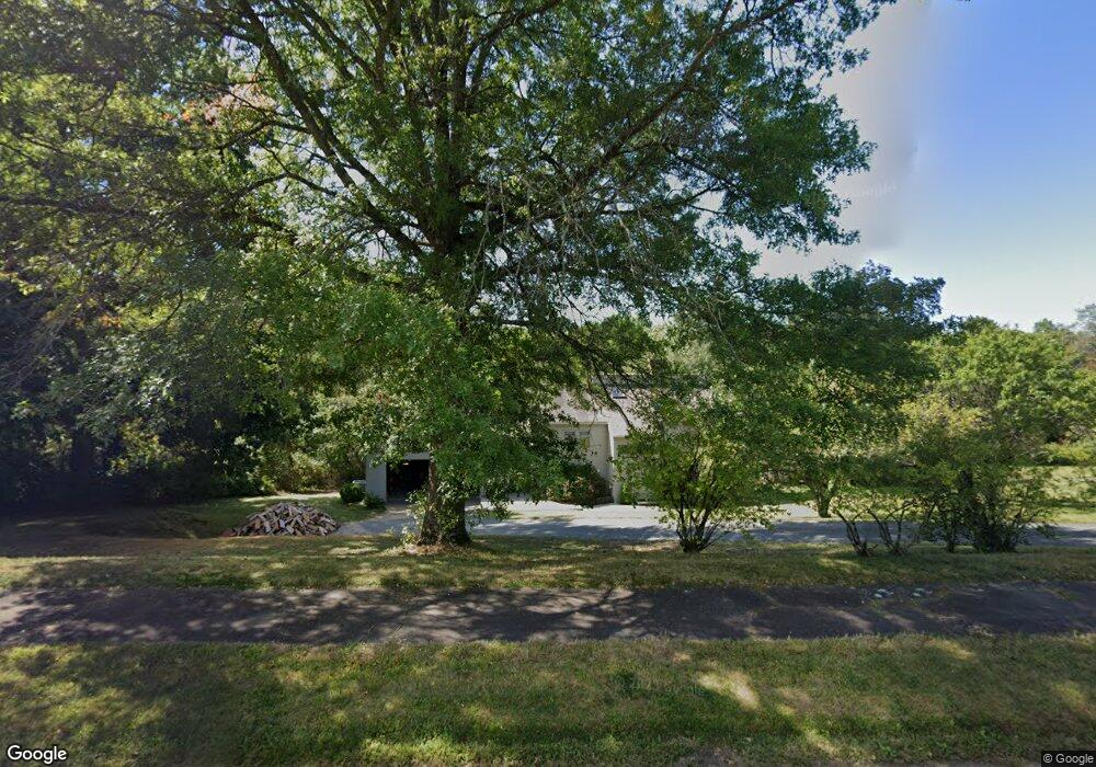 194 Iduna Ln, Amherst, MA 01002 - photo 1