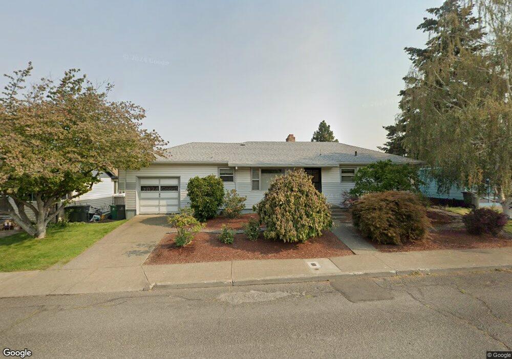 715 E 18th St, the Dalles, OR 97058 - photo 1