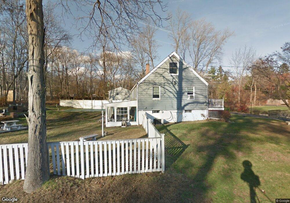 24 Hiawatha Lane Extension, Westport, CT 06880 - photo 1