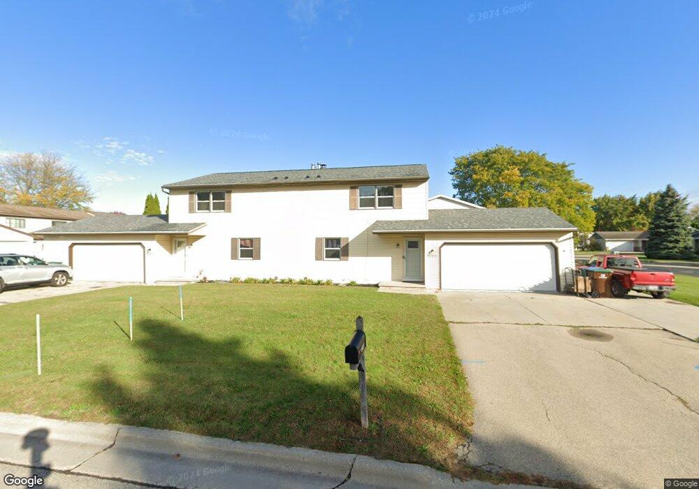 2340 W Glendale Ave, Appleton, WI 54914 - photo 1