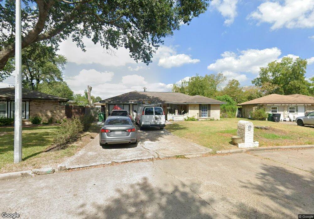 6342 French Chateau Dr, Houston, TX 77088 - photo 1