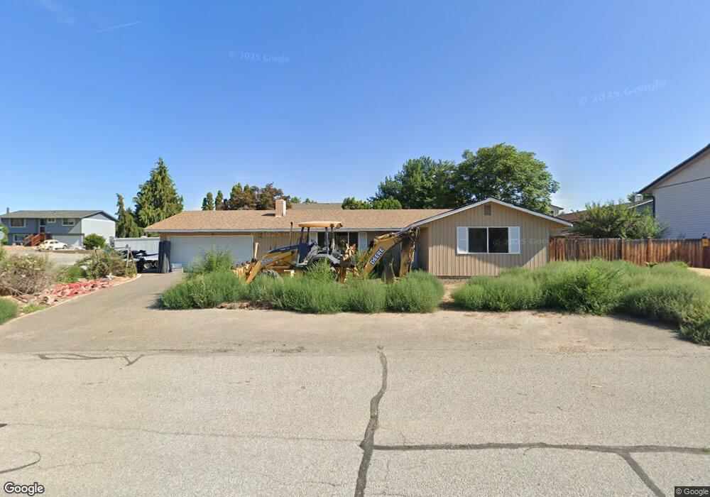 1121 S Jean St, East Wenatchee, WA 98802 - photo 1