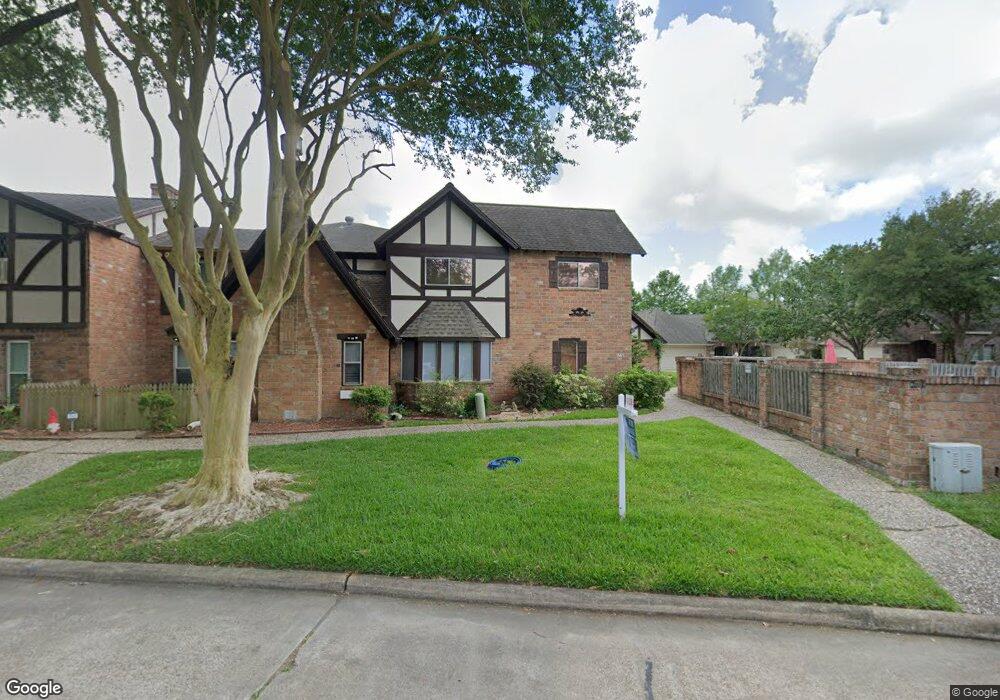 5 Sun Meadow Blvd, Friendswood, TX 77546 - photo 1