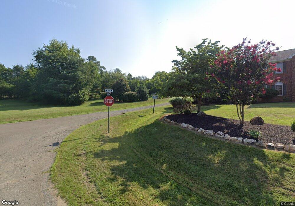 5304 Farrington Ln, Broad Run, VA 20137 - photo 1
