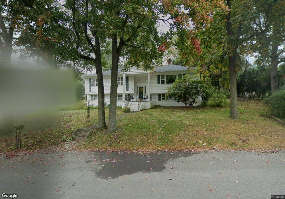 81 Piping Rock Dr, Waterbury, CT 06706 - photo 1