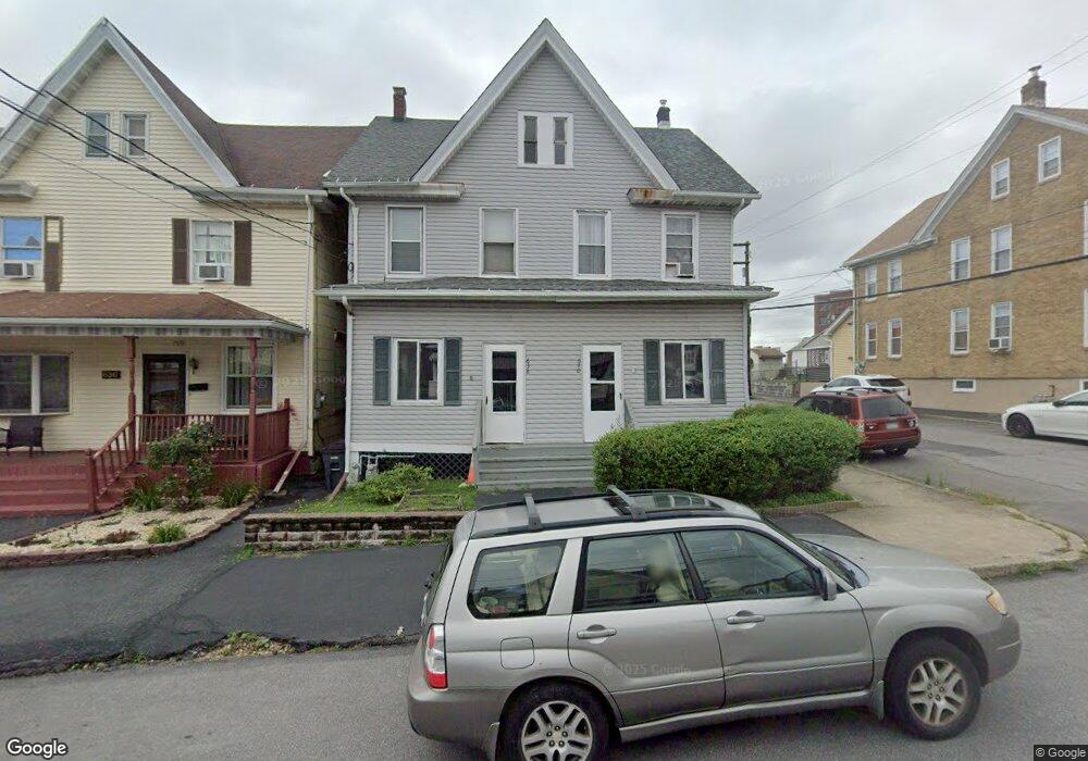 638 N Laurel St, Hazleton, PA 18201 - photo 1