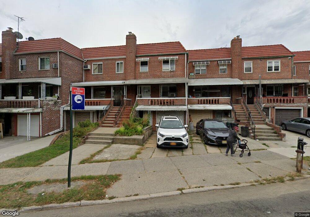 61-20 Main St unit 2nd Fl, Flushing, NY 11367 - photo 1