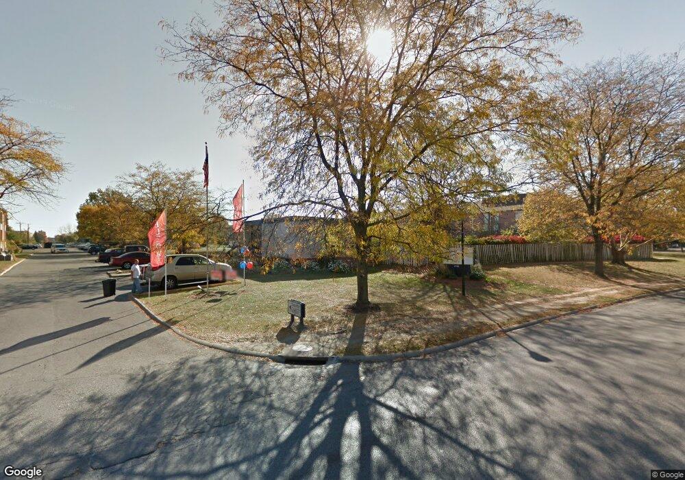 Woodcrest Apartment at 4388, Columbus, OH 43224 - photo 1