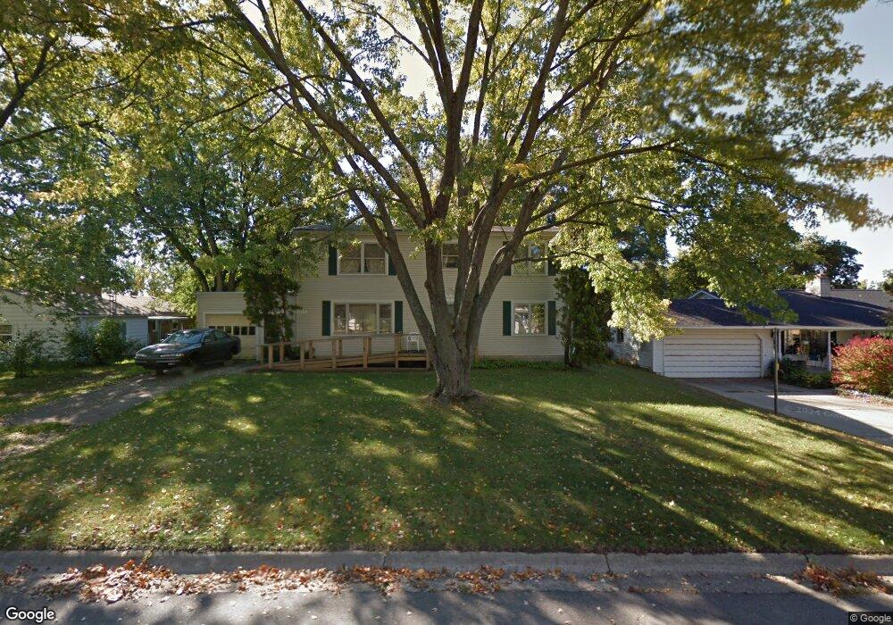 211 W Park Ave, Flushing, MI 48433 - photo 1