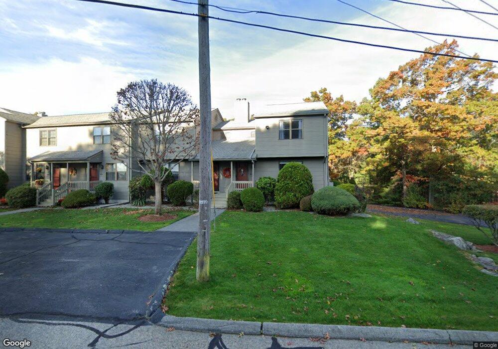 1605 Pinewood Dr, Smithfield, RI 02917 - photo 1