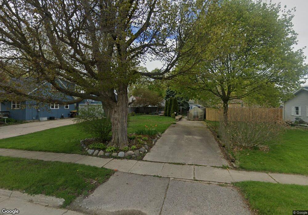 135 Elm St, Grand Ledge, MI 48837 - photo 1