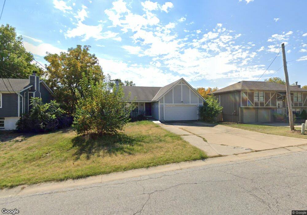 9503 W 49th St, Shawnee, KS 66203 - photo 1